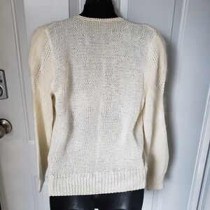Woman's Knit Sweater (T4)